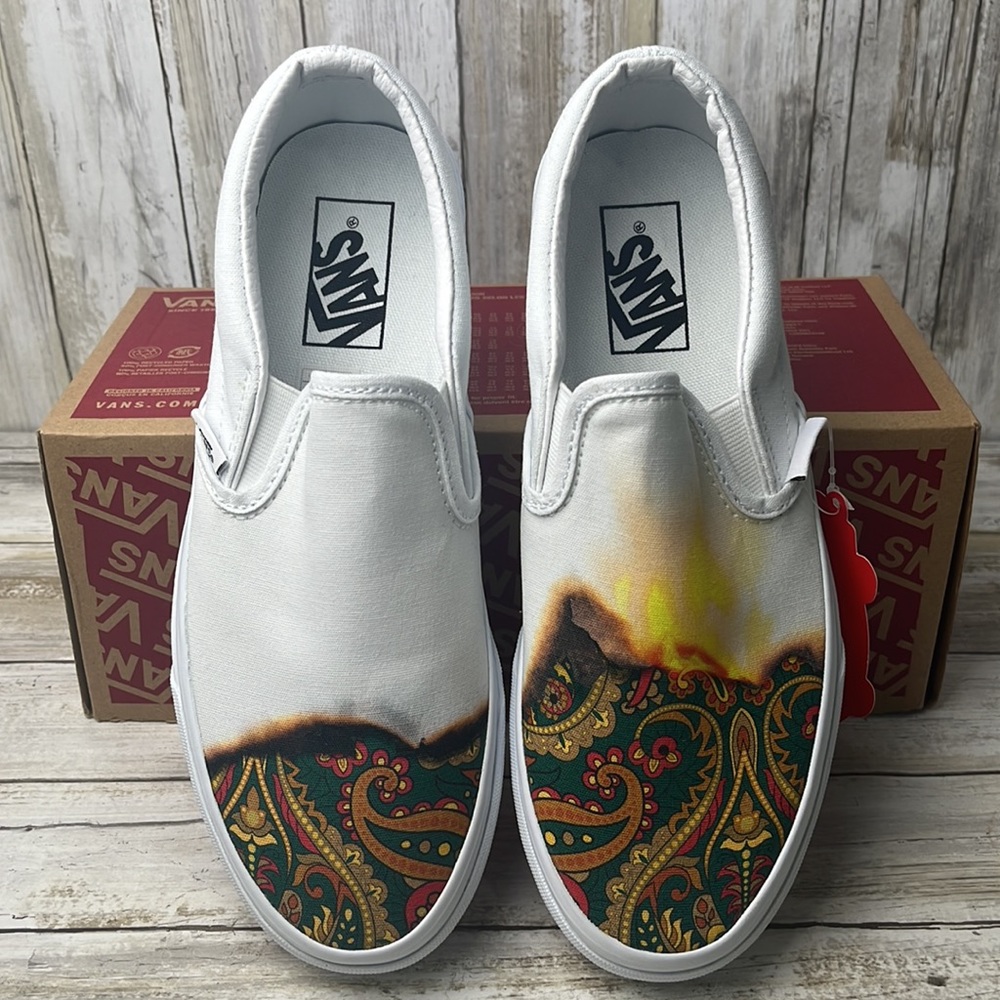 Vans classic slip on Big Reveal sneaker - Picture 3 of 4